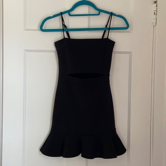 reilly cutout ruffle dress in black